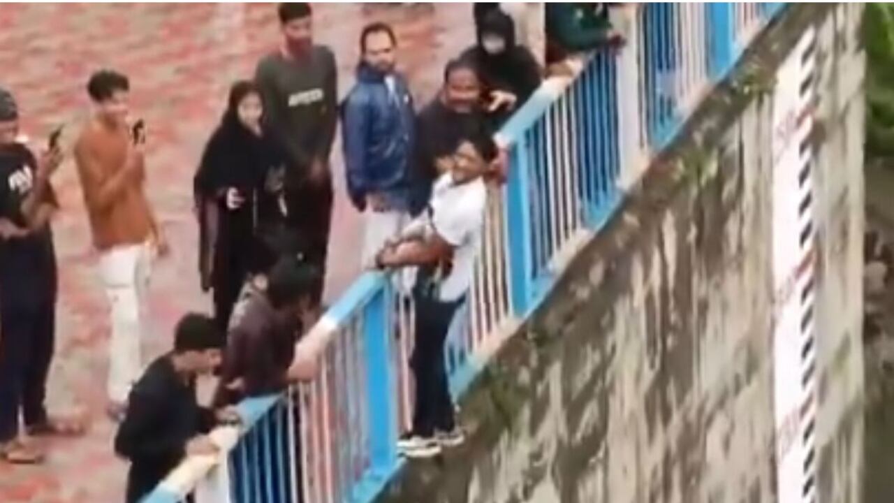 VIDEO: Un joven quería grabar un reel y terminó con ambas piernas fracturadas después de saltar de un embalse