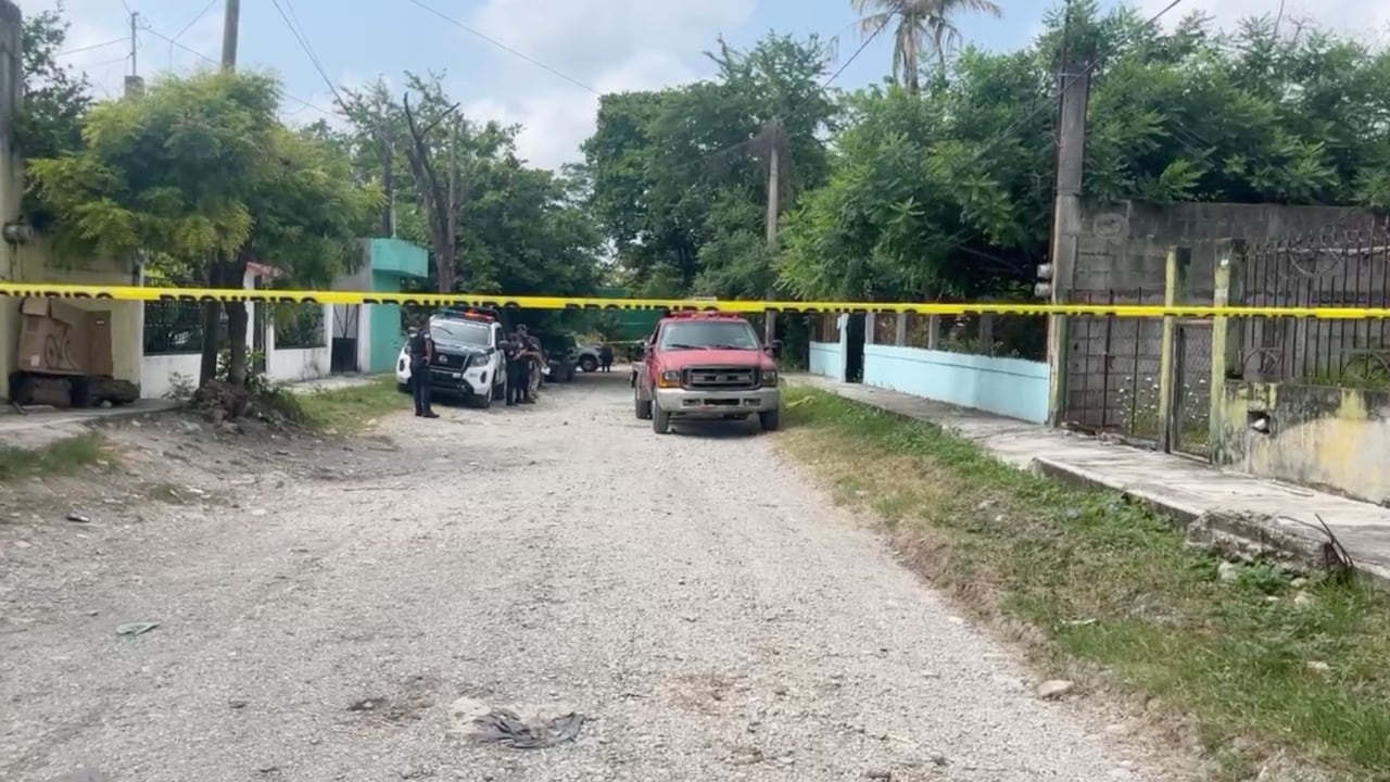Hombre golpea a su madre hasta matarla e incendia su casa en Ciudad Valles